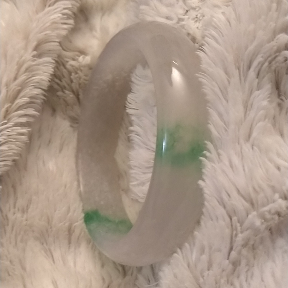 Jade Bangle ✨NIB✨ - Picture 4 of 7